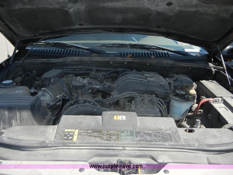 image for item D9709 2004 Ford Explorer Eddie Bauer SUV