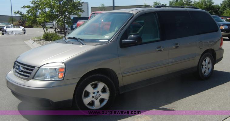 image for item D9710 2004 Ford Freestar SES van