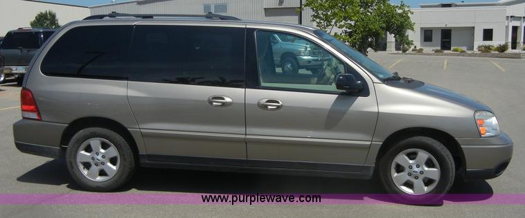 image for item D9710 2004 Ford Freestar SES van