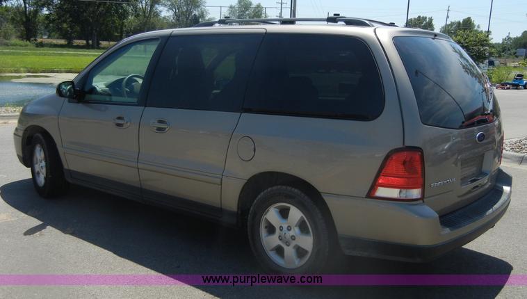 image for item D9710 2004 Ford Freestar SES van