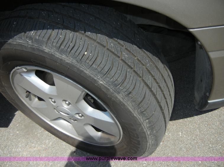 image for item D9710 2004 Ford Freestar SES van