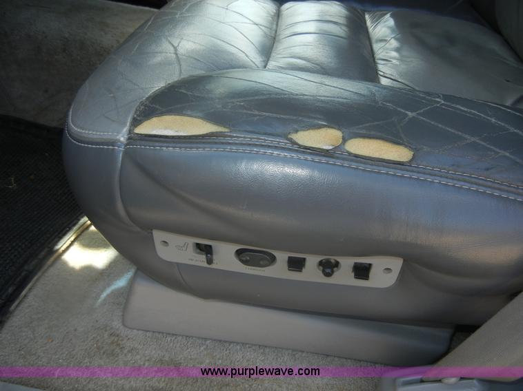 image for item D9711 2000 Chevrolet Tahoe Z71 SUV