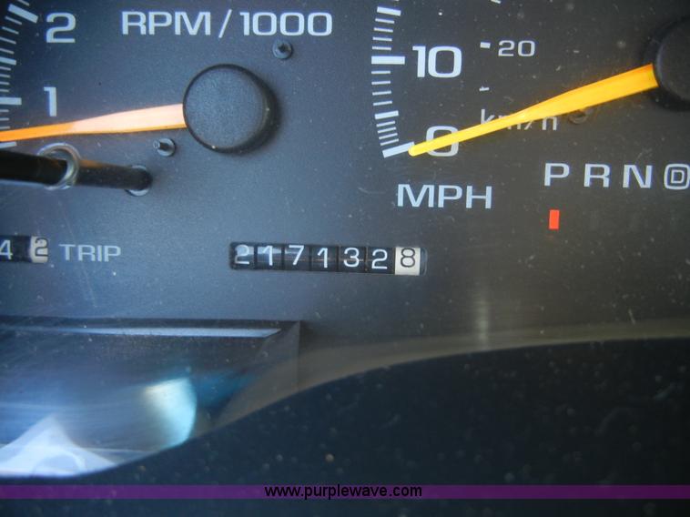 image for item D9711 2000 Chevrolet Tahoe Z71 SUV