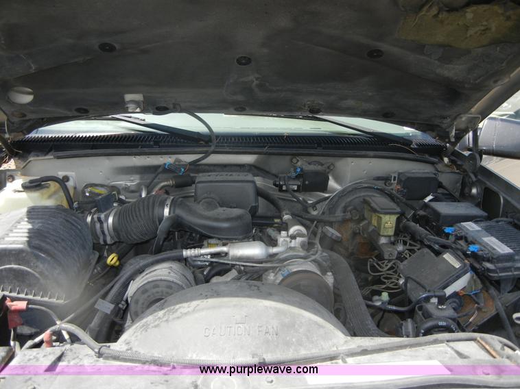 image for item D9711 2000 Chevrolet Tahoe Z71 SUV