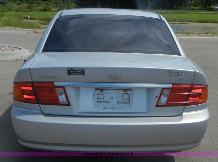 image for item D9712 2001 Kia Optima SE