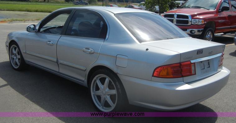 image for item D9712 2001 Kia Optima SE