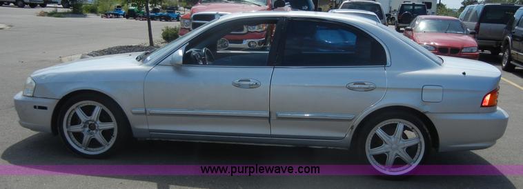 image for item D9712 2001 Kia Optima SE