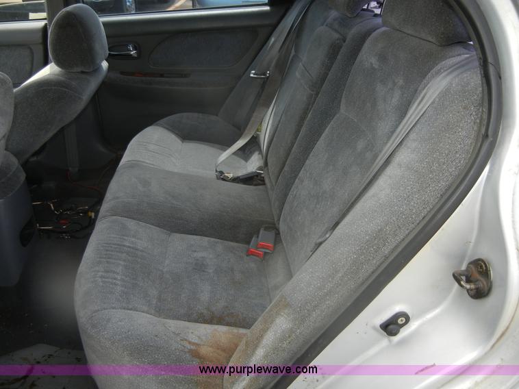 image for item D9712 2001 Kia Optima SE
