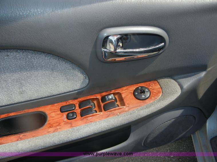 image for item D9712 2001 Kia Optima SE