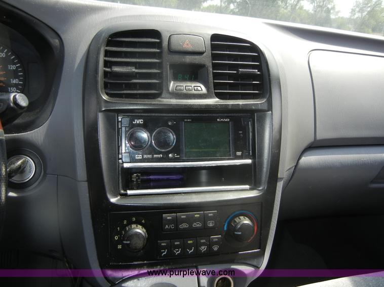 image for item D9712 2001 Kia Optima SE