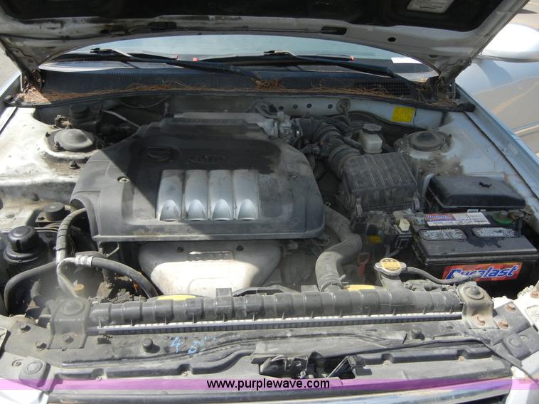 image for item D9712 2001 Kia Optima SE