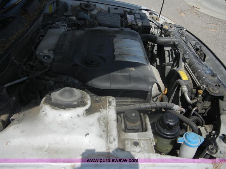 image for item D9712 2001 Kia Optima SE