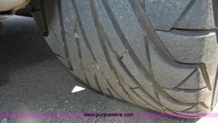 image for item D9712 2001 Kia Optima SE