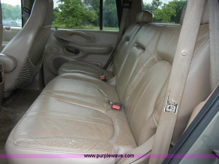 image for item D9714 1999 Ford Expedition Eddie Bauer SUV