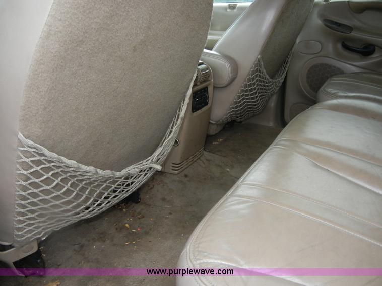 image for item D9714 1999 Ford Expedition Eddie Bauer SUV