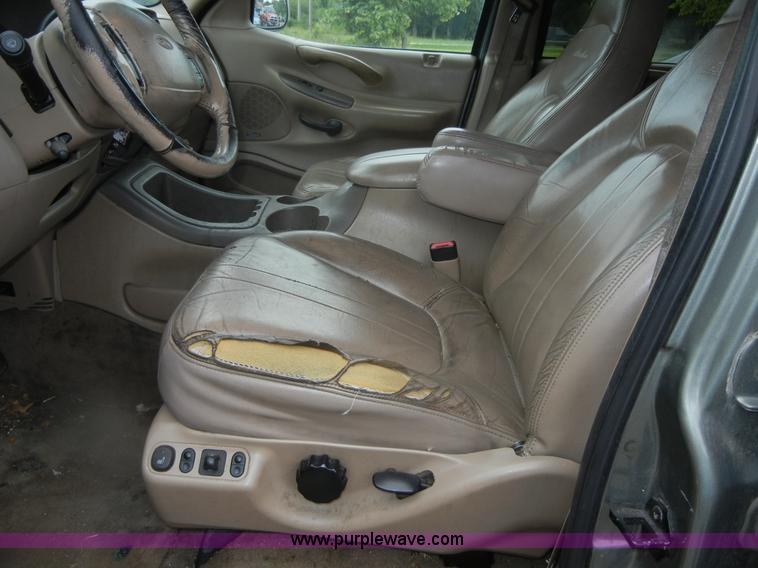 image for item D9714 1999 Ford Expedition Eddie Bauer SUV