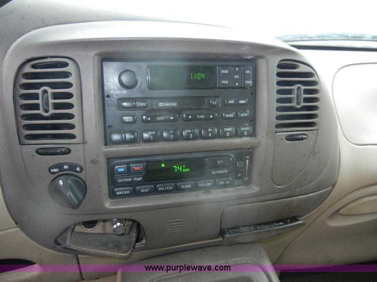 image for item D9714 1999 Ford Expedition Eddie Bauer SUV
