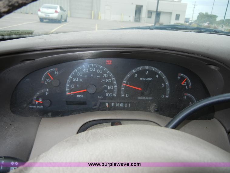 image for item D9714 1999 Ford Expedition Eddie Bauer SUV