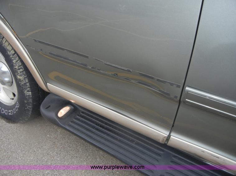 image for item D9714 1999 Ford Expedition Eddie Bauer SUV