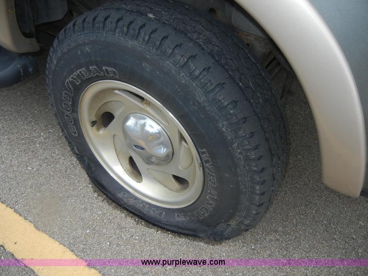 image for item D9714 1999 Ford Expedition Eddie Bauer SUV