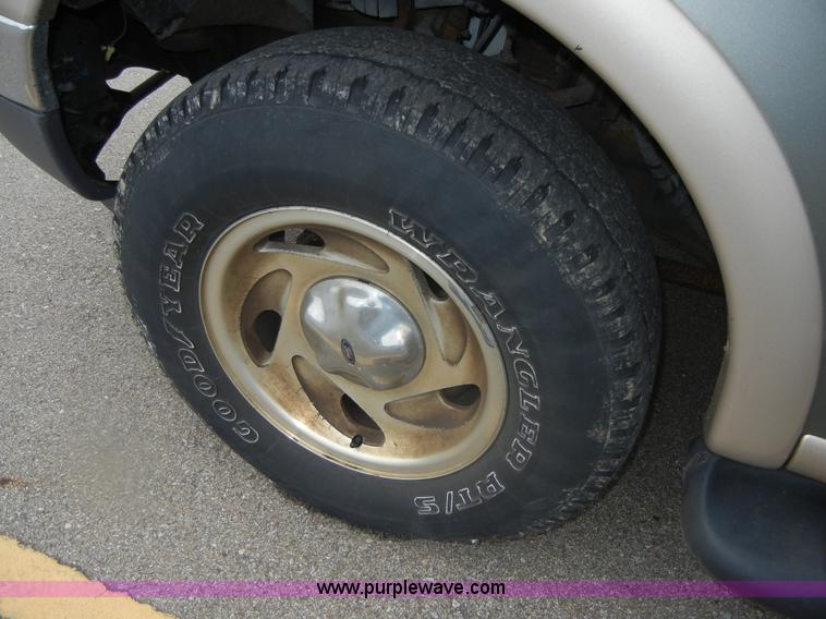 image for item D9714 1999 Ford Expedition Eddie Bauer SUV