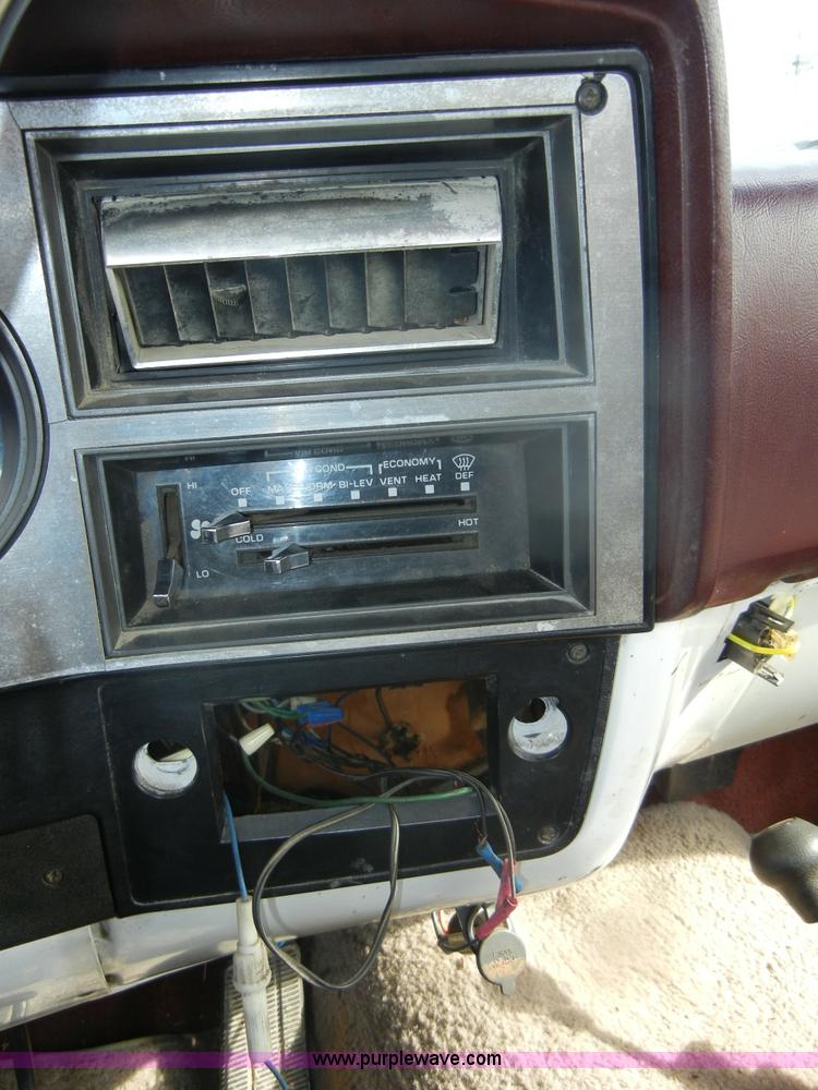 image for item D9716 1987 Chevrolet Silverado 10 pickup truck