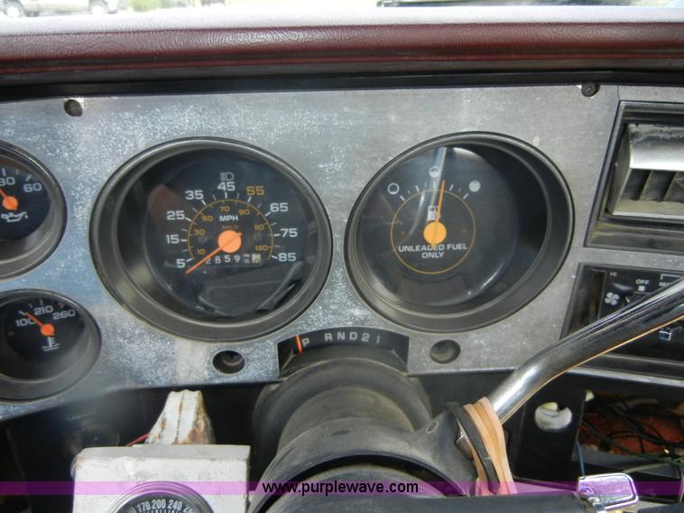 image for item D9716 1987 Chevrolet Silverado 10 pickup truck