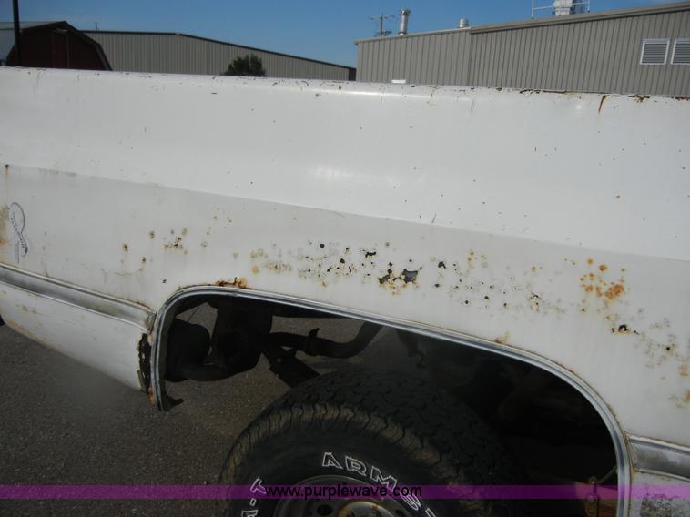 image for item D9716 1987 Chevrolet Silverado 10 pickup truck