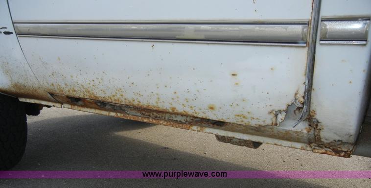 image for item D9716 1987 Chevrolet Silverado 10 pickup truck