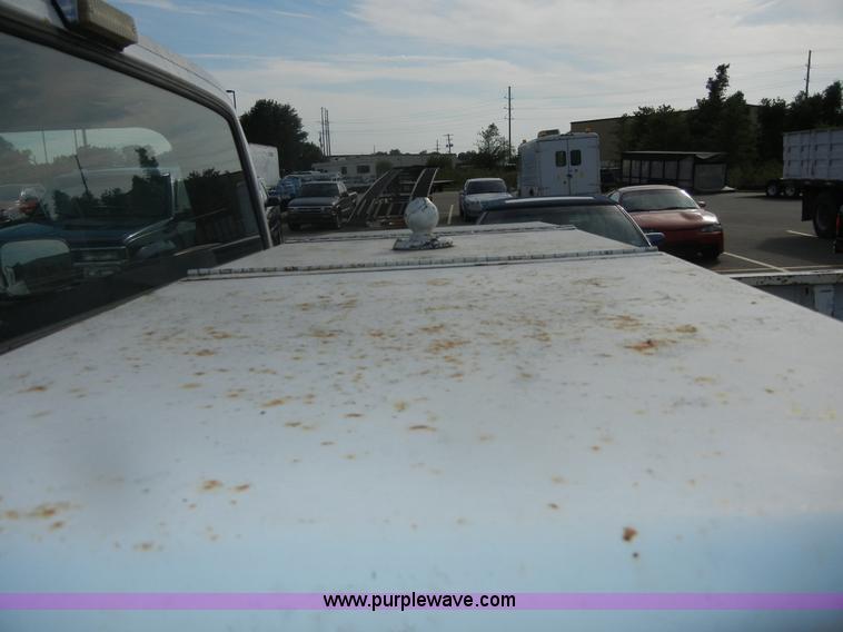 image for item D9716 1987 Chevrolet Silverado 10 pickup truck