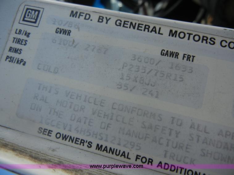 image for item D9716 1987 Chevrolet Silverado 10 pickup truck