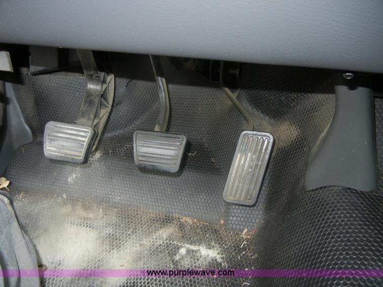 image for item D9720 2006 Chevrolet Silverado 1500 pickup truck