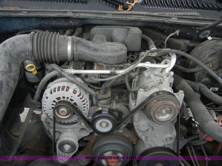 image for item D9720 2006 Chevrolet Silverado 1500 pickup truck