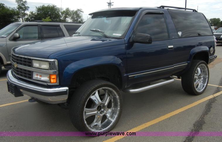 image for item D9722 1996 Chevrolet Tahoe Z71 Off Road SUV