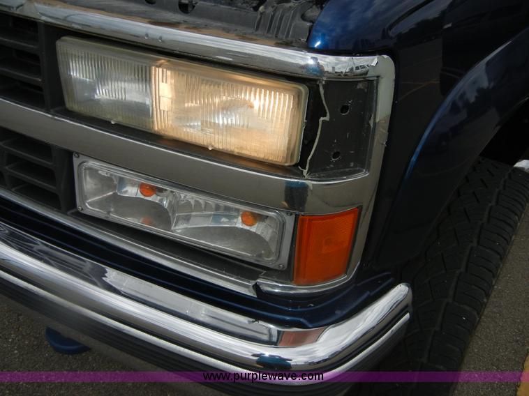 image for item D9722 1996 Chevrolet Tahoe Z71 Off Road SUV