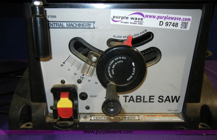 image for item D9748 Central Machinery 10" table saw