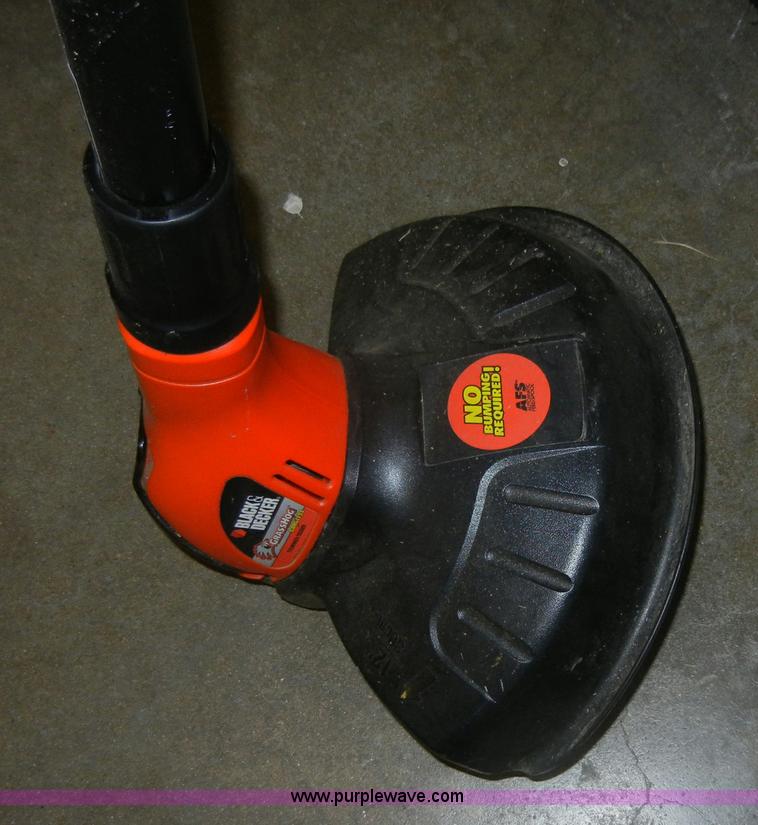 image for item D9754 Black & Decker 18v cordless weed eater