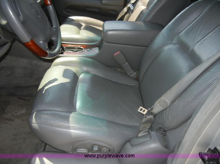 image for item D9793 2002 Cadillac Seville STS
