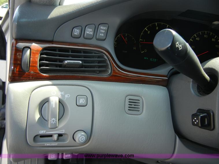 image for item D9793 2002 Cadillac Seville STS