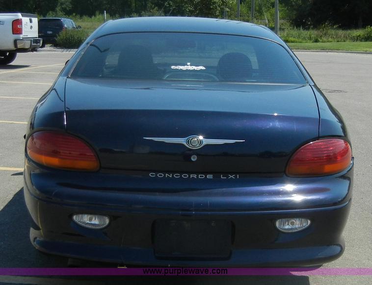 image for item D9794 2003 Chrysler Concorde LXi