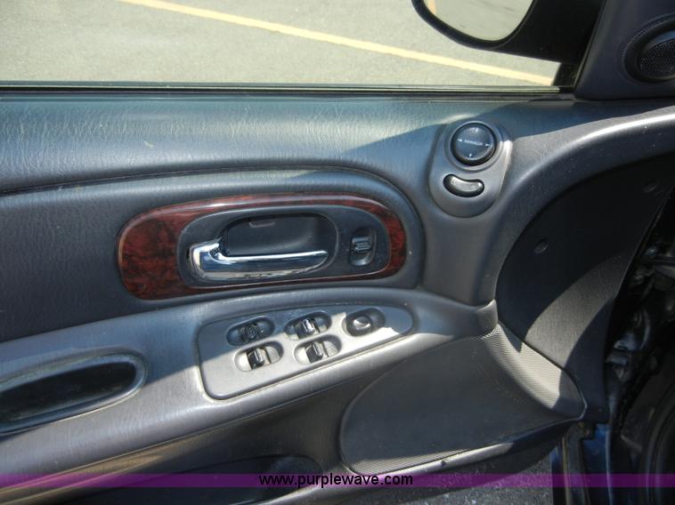 image for item D9794 2003 Chrysler Concorde LXi