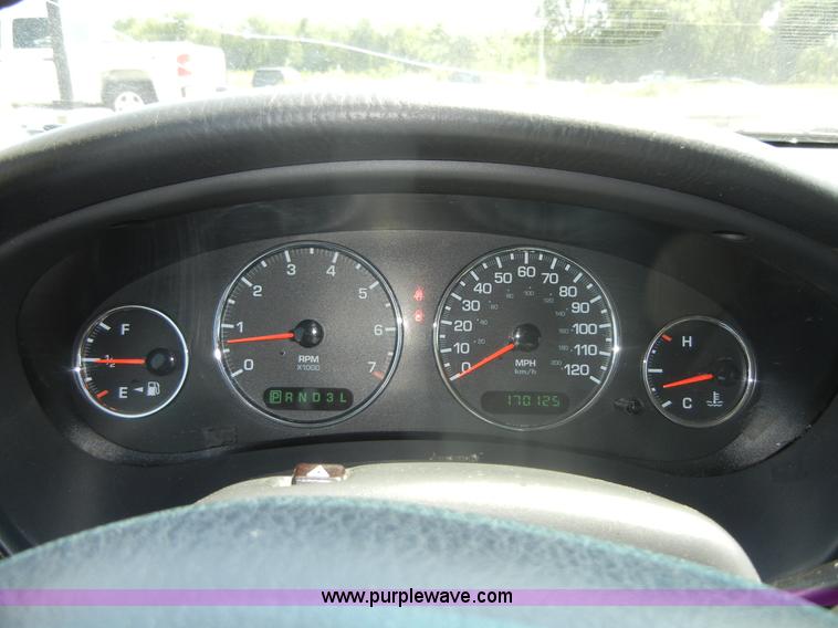 image for item D9794 2003 Chrysler Concorde LXi