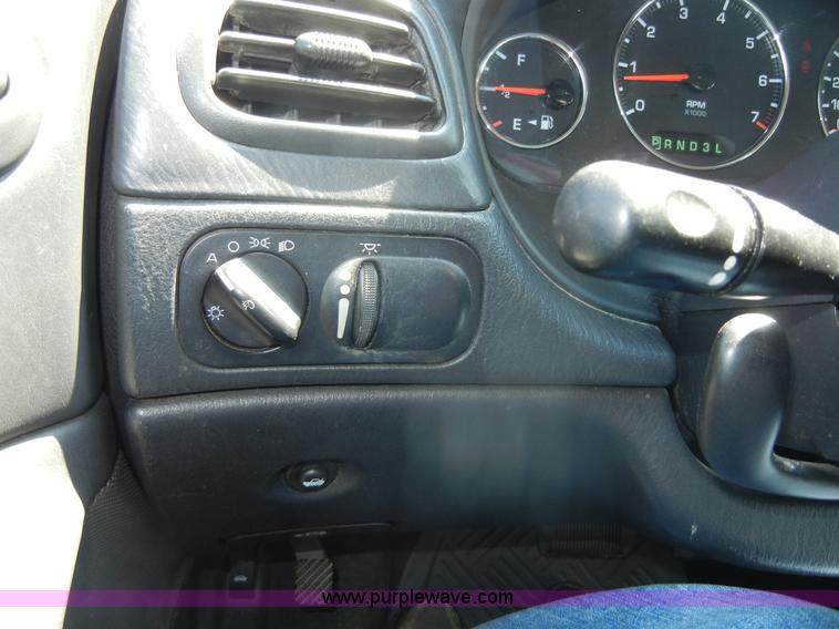 image for item D9794 2003 Chrysler Concorde LXi