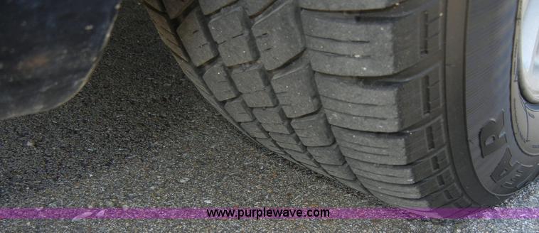 image for item D9794 2003 Chrysler Concorde LXi