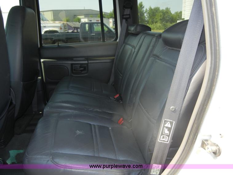 image for item D9795 2000 Ford Explorer XLT SUV