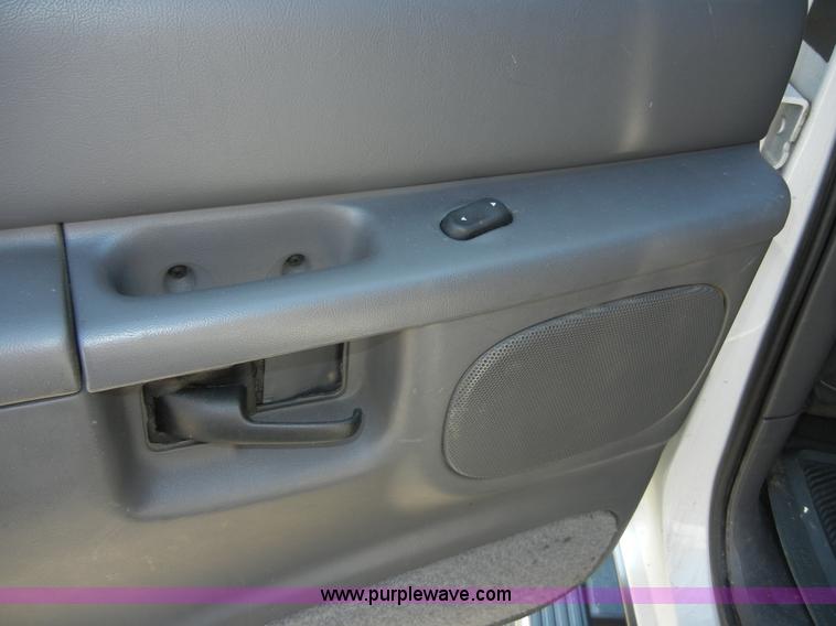 image for item D9795 2000 Ford Explorer XLT SUV