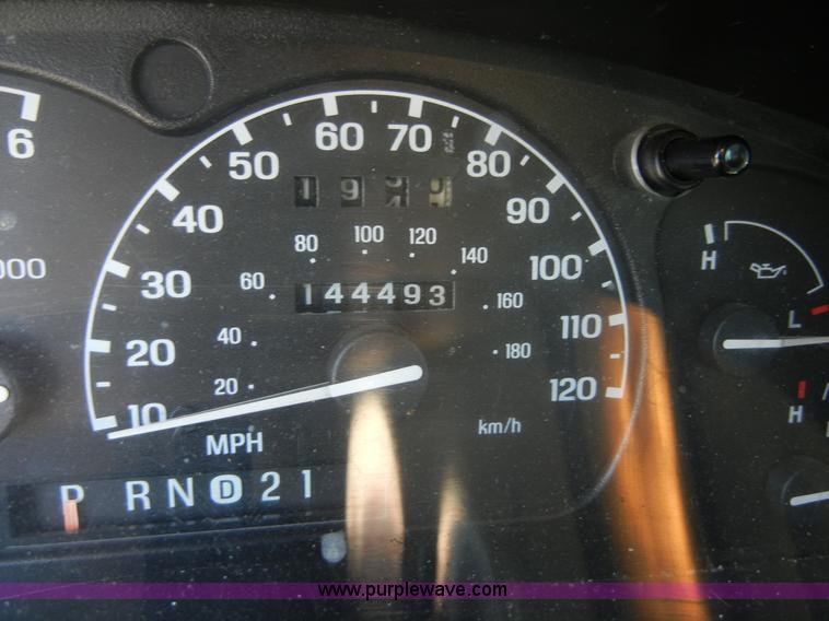 image for item D9795 2000 Ford Explorer XLT SUV