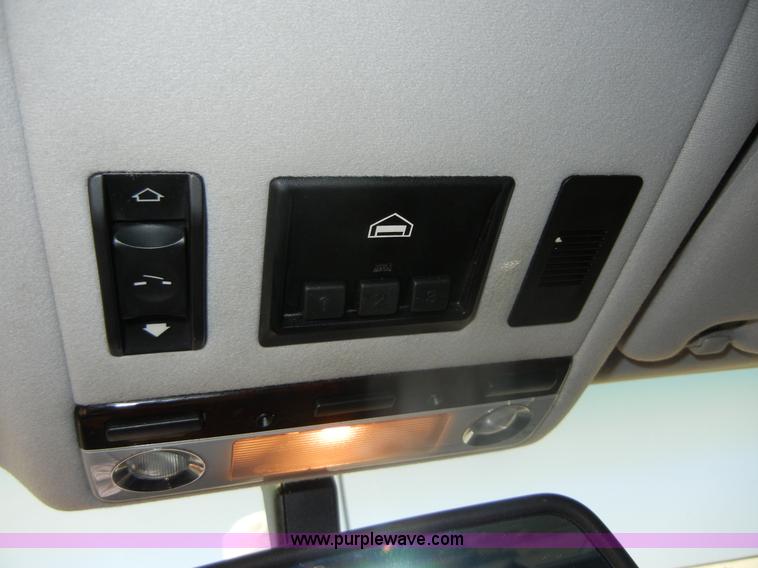 image for item D9796 1998 BMW 750iL