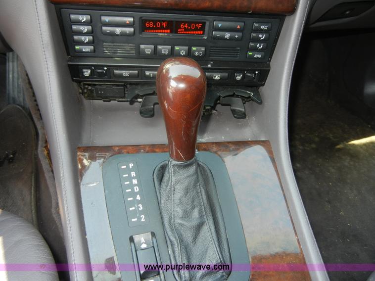 image for item D9796 1998 BMW 750iL