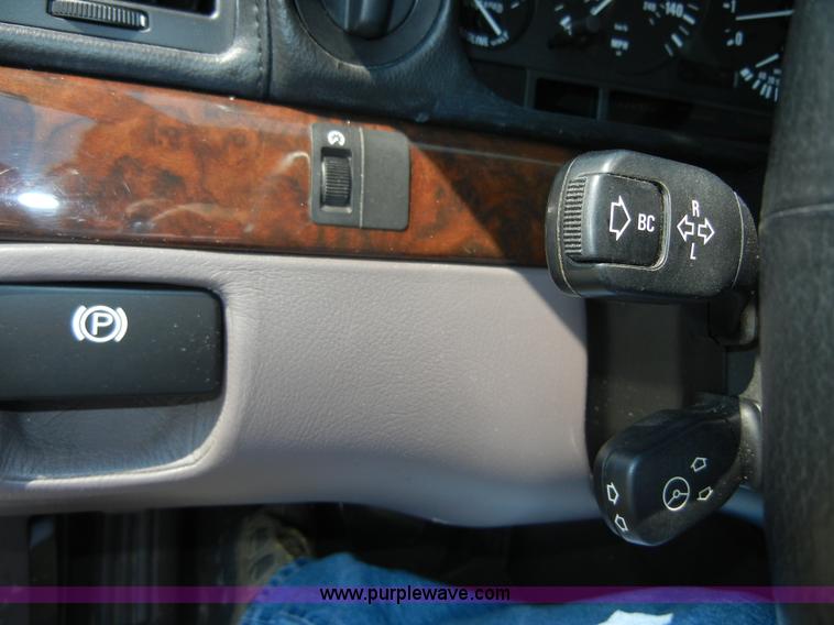 image for item D9796 1998 BMW 750iL